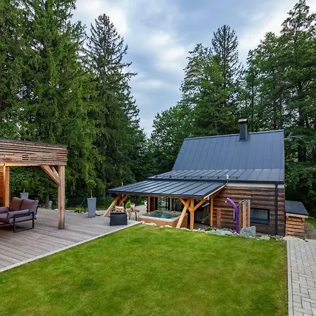 Chaloupka, Ktera Existuje * אוסטרביצה