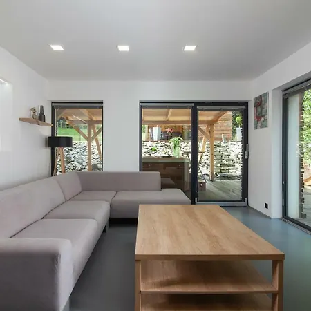 וילה Chaloupka, Ktera Existuje *